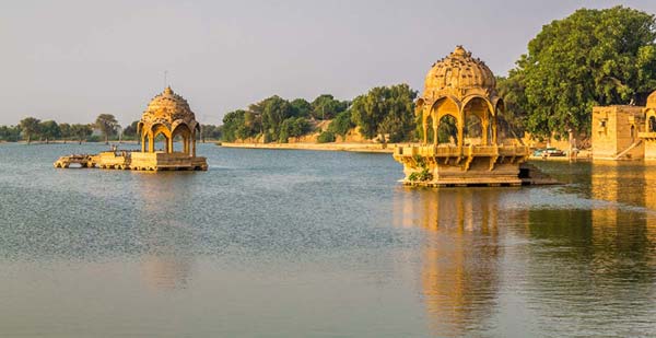 Gadisar Lake